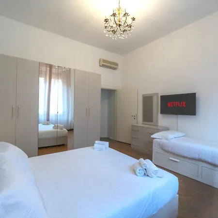 Suite In The Center Of Bologna Exterior foto